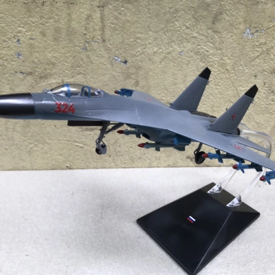 ​Mô hình Máy báy tiêm kich SU-35 ABS tỷ lệ 1:72