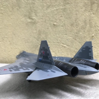 Mô hình máy bay Tiêm kích SU-57  tỷ lệ 1:72