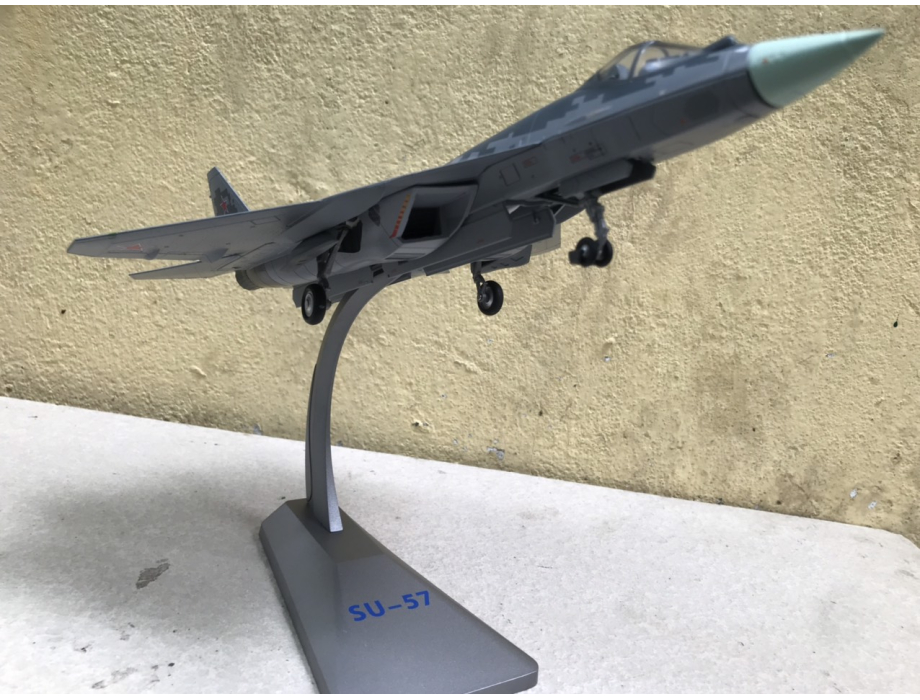 Mô hình máy bay Tiêm kích SU-57 tỷ lệ 1:72 Mô hình máy bay Tiêm kích SU-57 tỷ lệ 1:72