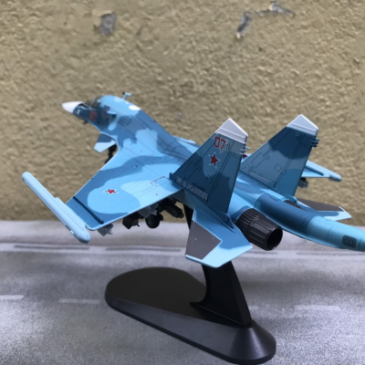 ​Mô hình Máy bay tiêm kích Sukhoi SU-34 tỷ lệ 1:100