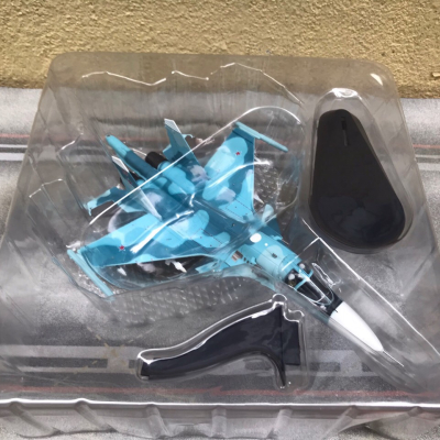 ​Mô hình Máy bay tiêm kích Sukhoi SU-34 tỷ lệ 1:100