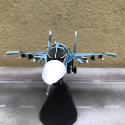 ​Mô hình Máy bay tiêm kích Sukhoi SU-34 tỷ lệ 1:100