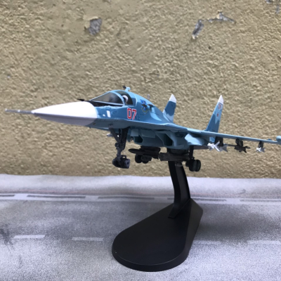 ​Mô hình Máy bay tiêm kích Sukhoi SU-34 tỷ lệ 1:100