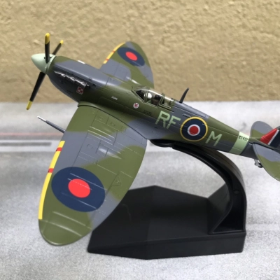 Mô hình Máy bay Tiêm kích Supermarine Spitfire  tỷ lệ 1:72