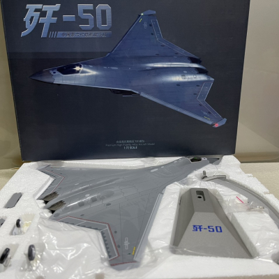 ​Mô hình Máy bay Tiêm kích tàng hình J-50 tỷ lệ 1:72
