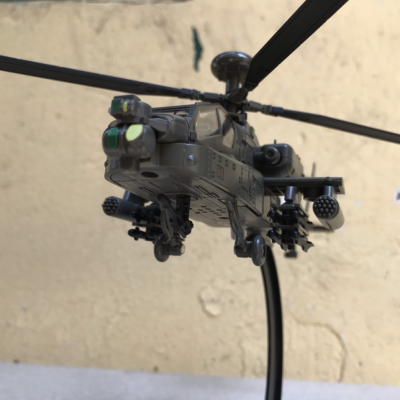 Mô hình máy bay Trực Thăng AH-64 Apache tỷ lệ 1:72
