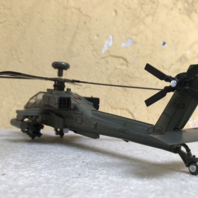 Mô hình máy bay Trực Thăng AH-64 Apache tỷ lệ 1:72
