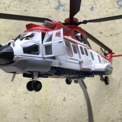 Mô hình máy bay Trực Thăng EC225 Super Puma tỷ lệ 1:48