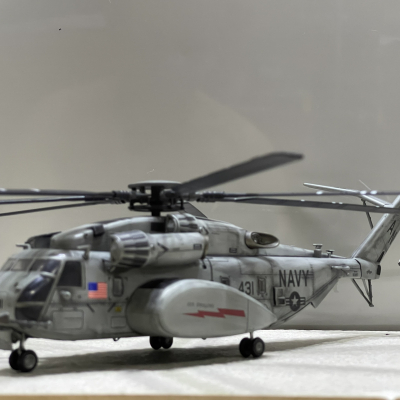 ​Mô hình máy bay Trực Thăng  MH-53E tỷ lệ 1:72
