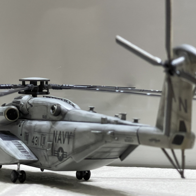 ​Mô hình máy bay Trực Thăng  MH-53E tỷ lệ 1:72