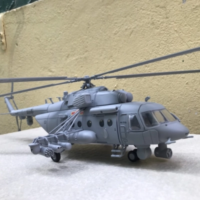 Mô hình máy bay Trực Thăng MI-171 sh tỷ lệ 1:48