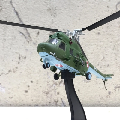 Mô hình máy bay Trực Thăng MIL-MI 2SU tỷ lệ  1:72