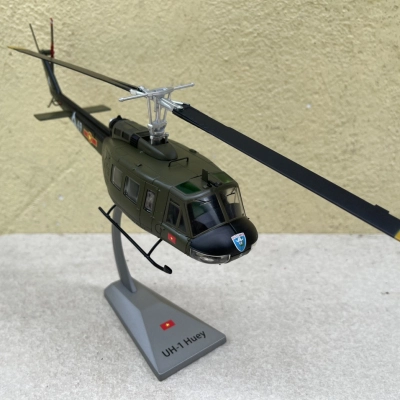 Mô hình máy bay Trực Thăng UH-1 Huey tỷ lệ 1:48