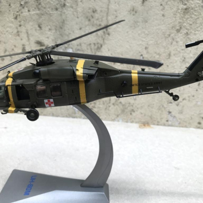 Mô hình máy bay Trực Thăng UH-60 Black Hawk tỷ lệ 1:72