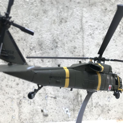 Mô hình máy bay Trực Thăng UH-60 Black Hawk tỷ lệ 1:72