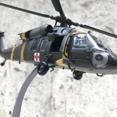 Mô hình máy bay Trực Thăng UH-60 Black Hawk tỷ lệ 1:72