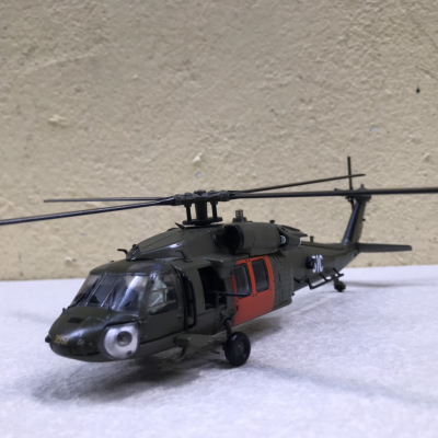 Mô hình máy bay Trực Thăng UH-60M Black Hawk 51C tỷ lệ  1:72