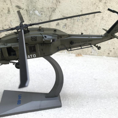 Mô hình máy bay Trực Thăng UH-60M Black Hawk NATO tỷ lệ 1:72
