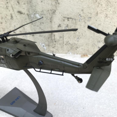 Mô hình máy bay Trực Thăng UH-60M Black Hawk NATO tỷ lệ 1:72