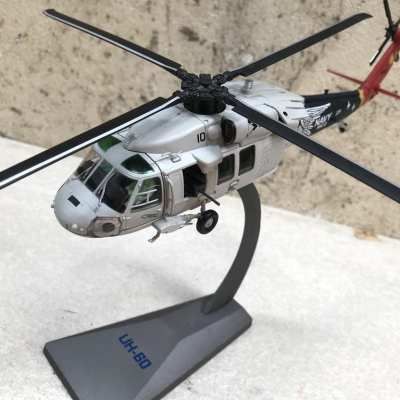 Mô hình máy bay Trực Thăng UH-60M Black Hawk NAVY tỷ lệ 1:72