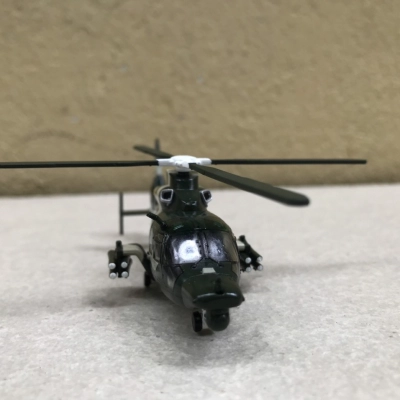 Mô hình máy bay Trực Thăng Z-9 tỷ lệ 1:100