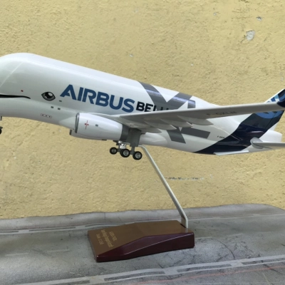 Mô hình máy bay vận tải AIRBUS Beluga tỷ lệ 1:150