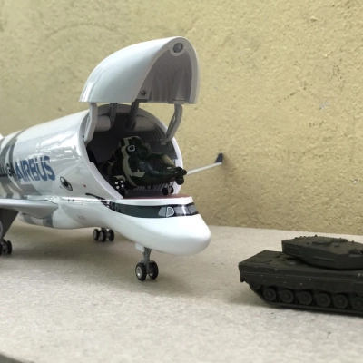 Mô hình máy bay vận tải AIRBUS Beluga tỷ lệ 1:150