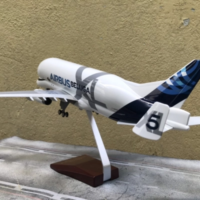Mô hình máy bay vận tải AIRBUS Beluga tỷ lệ 1:150