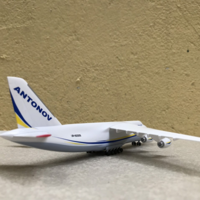 Mô hình máy bay Vận tải An-124 Antonov AIRLINE tỷ lệ 1:400