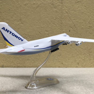 Mô hình máy bay Vận tải An-124 Antonov AIRLINE tỷ lệ 1:400