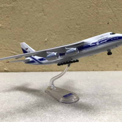 Mô hình máy bay Vận tải  An-124 Volga-Dnepr tỷ lệ 1:400