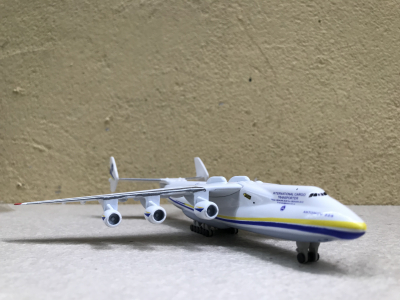 Mô hình máy bay Vận tải An-225 Antonov AIRLINE tỷ lệ 1:500
