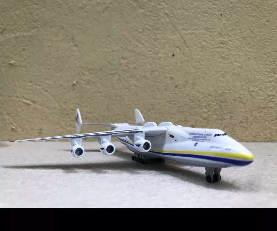 ​Mô hình máy bay Vận tải An-225 Antonov AIRLINE tỷ lệ 1:500