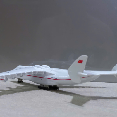 Mô hình máy bay Vận tải An-225 CCCP tỷ lệ 1:400 