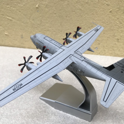 Mô hình máy bay vận tải C-130J tỷ lệ 1:200