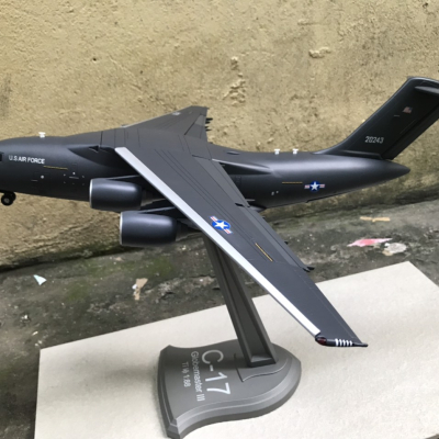 Mô hình máy bay vận tải C-17 Globemaster  tỷ lệ 1:88