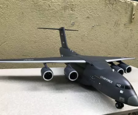 ​Mô hình máy bay vận tải C-17 Globemaster  tỷ lệ 1:88