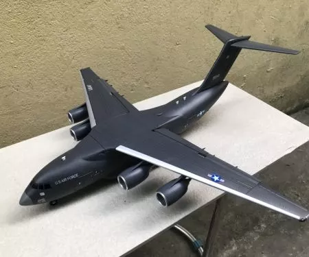 ​Mô hình máy bay vận tải C-17 Globemaster  tỷ lệ 1:88