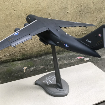 Mô hình máy bay vận tải C-17 Globemaster  tỷ lệ 1:88