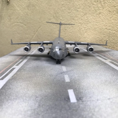 Mô hình Máy bay vận tải C-17 U.S AIR FORCE (có Hộp nhựa trong) tỷ lệ 1:200