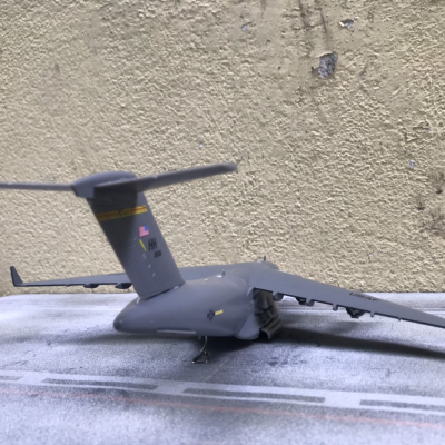 Mô hình Máy bay vận tải C-17 U.S AIR FORCE (có Hộp nhựa trong) tỷ lệ 1:200