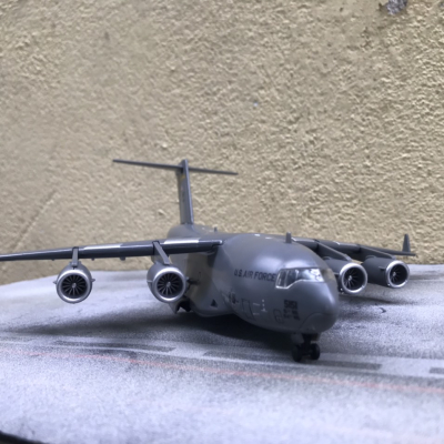 Mô hình Máy bay vận tải C-17 U.S AIR FORCE (có Hộp nhựa trong) tỷ lệ 1:200