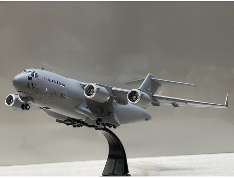 ​Mô hình Máy bay vận tải C-17 U.S AIR FORCE tỷ lệ 1:200