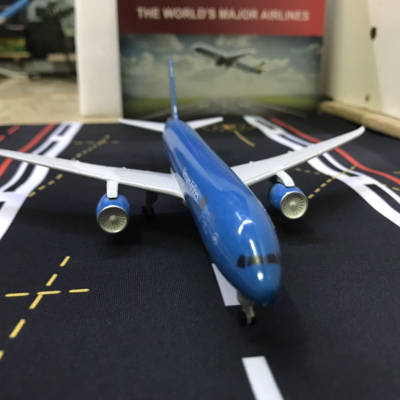Mô hình máy bay Vietnam Airline 787  tỷ lệ 1:350