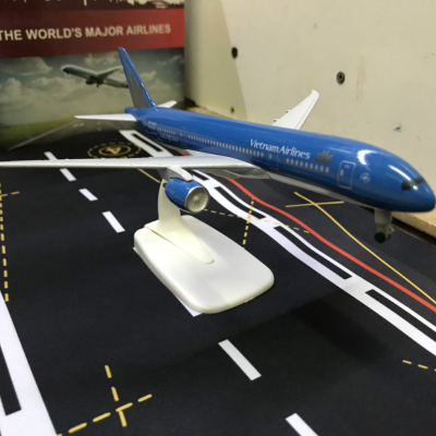 Mô hình máy bay Vietnam Airline 787  tỷ lệ 1:350