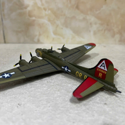 ​Mô hình Pháo Đài bay Boeing B-17 Flying Fortress Tỷ lệ 1:200
