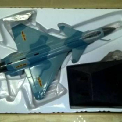 Mô hình tĩnh Máy bay J10  1:72