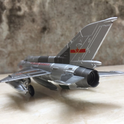Mô hình tĩnh Máy bay MIG 21 tỷ lệ 1:72