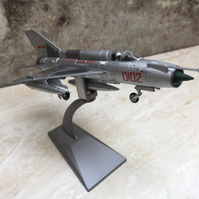 Mô hình tĩnh Máy bay MIG 21 tỷ lệ 1:72
