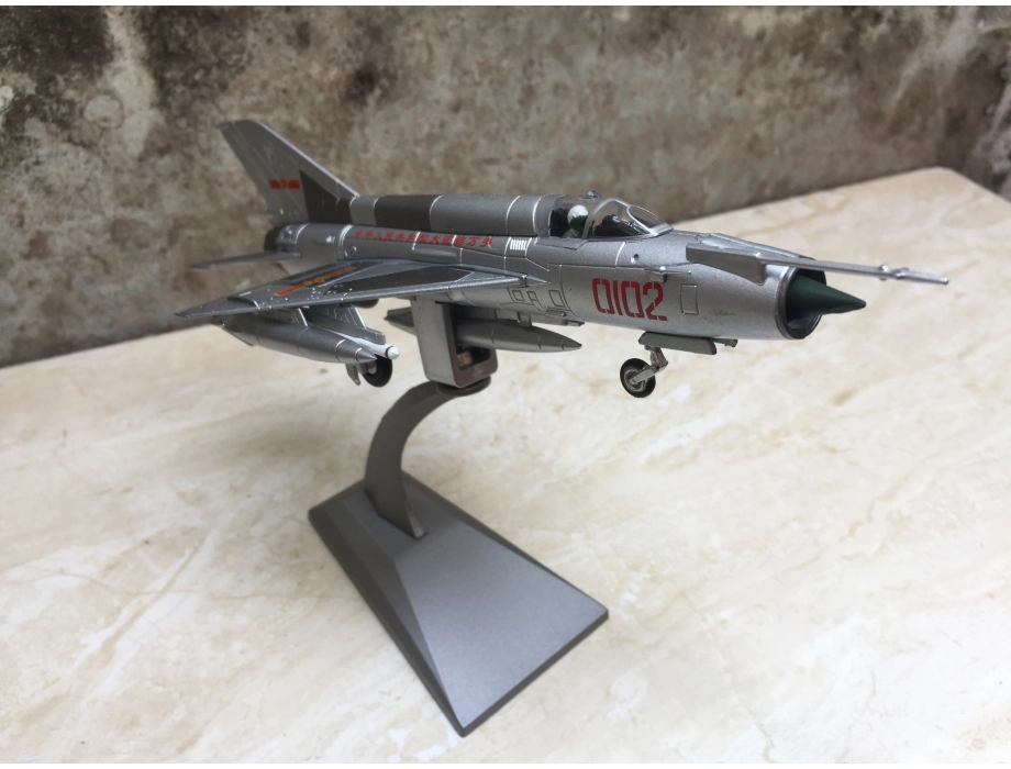 Mô hình tĩnh Máy bay MIG 21 tỷ lệ 1:72